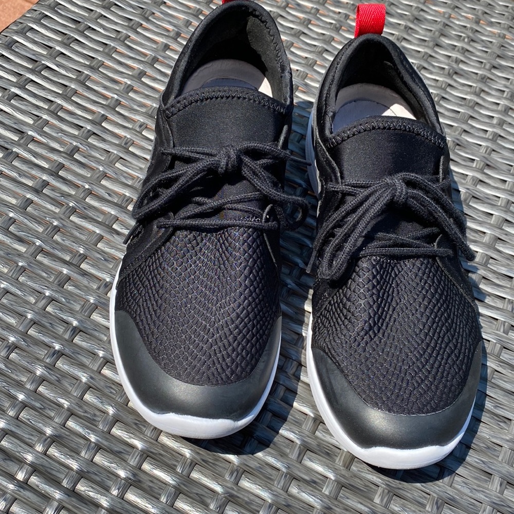 Vionic 7.5 sneaker Black
